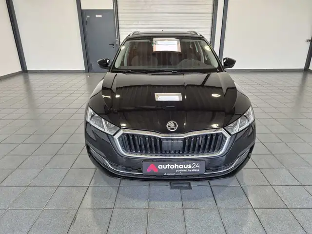Skoda Octavia view 2