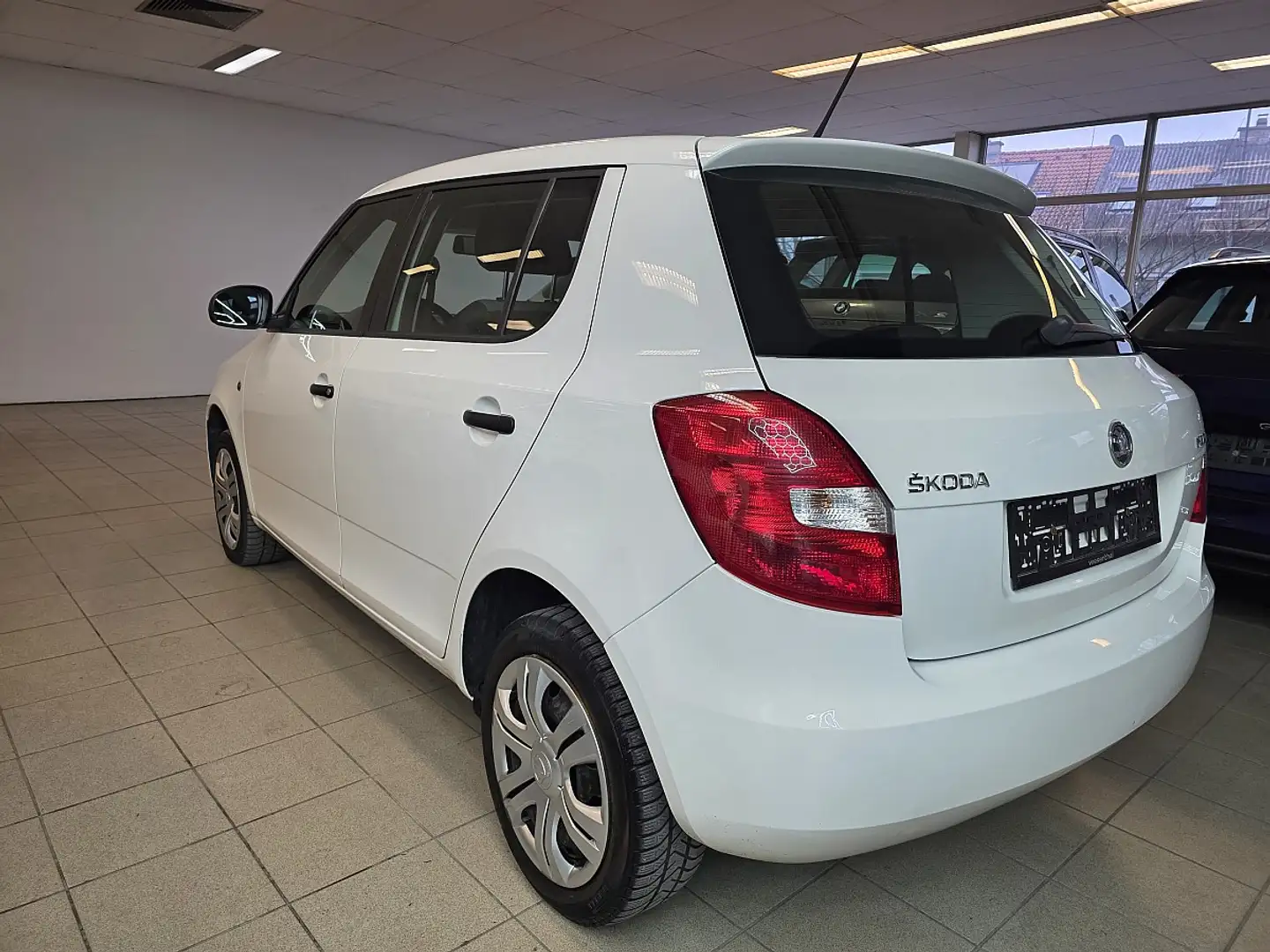 Skoda Fabia Easy 1,2 Weiß - 2