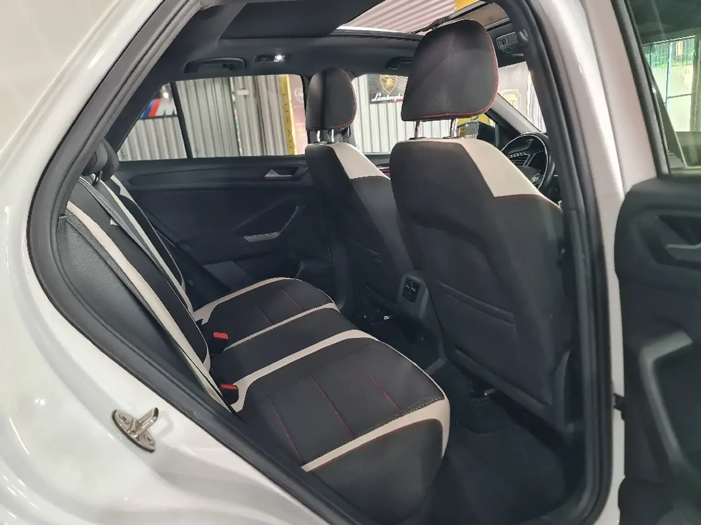 Volkswagen T-Roc 1.5 TSI 150 CV * DSG * Reprise Possible * GARANTIE 12 MOIS * - 2