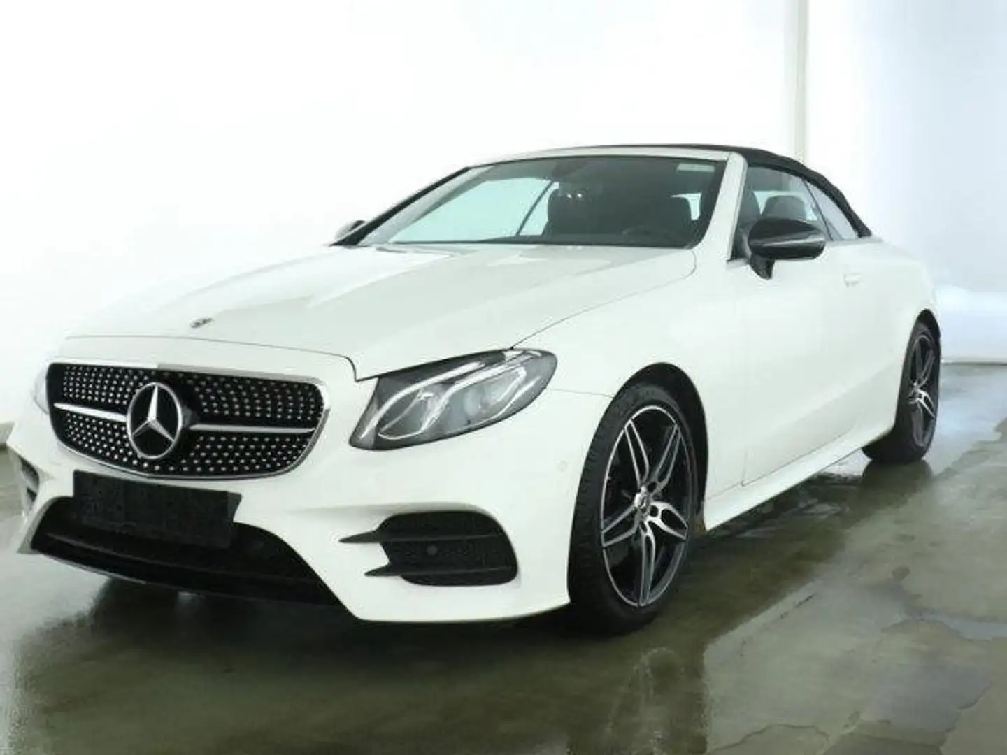 Mercedes-Benz E 200 Cabrio AMG 15.000 km Bílá - 2