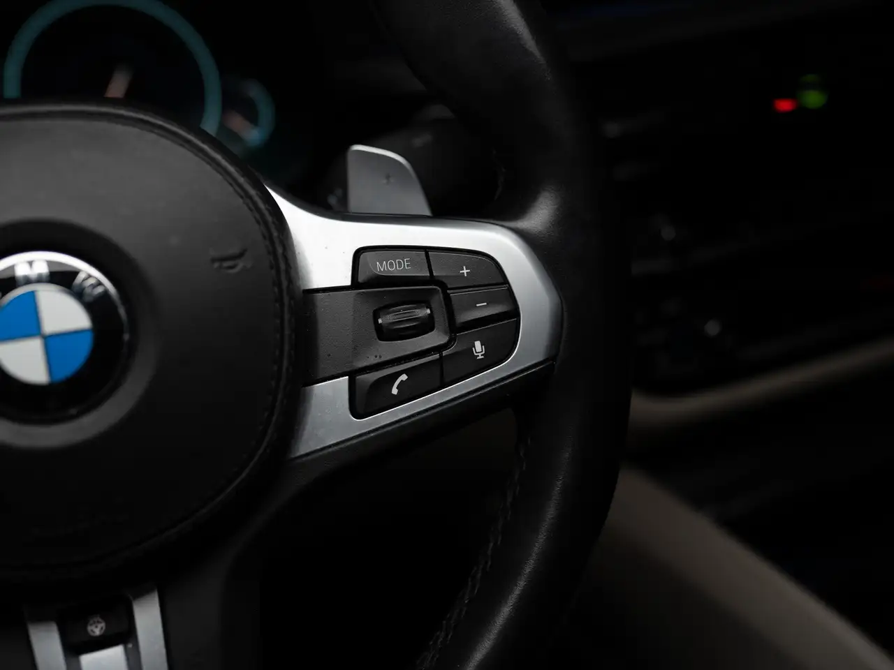 BMW 5 Series снимка BMW 5 Series