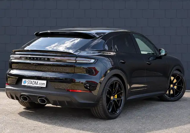 Porsche Cayenne view 4