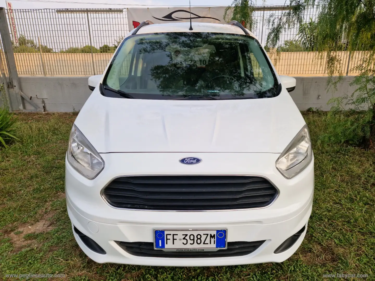 Ford Tourneo Courier 1.5 TDCI 95 CV Plus AUTOCARRO Bianco - 2