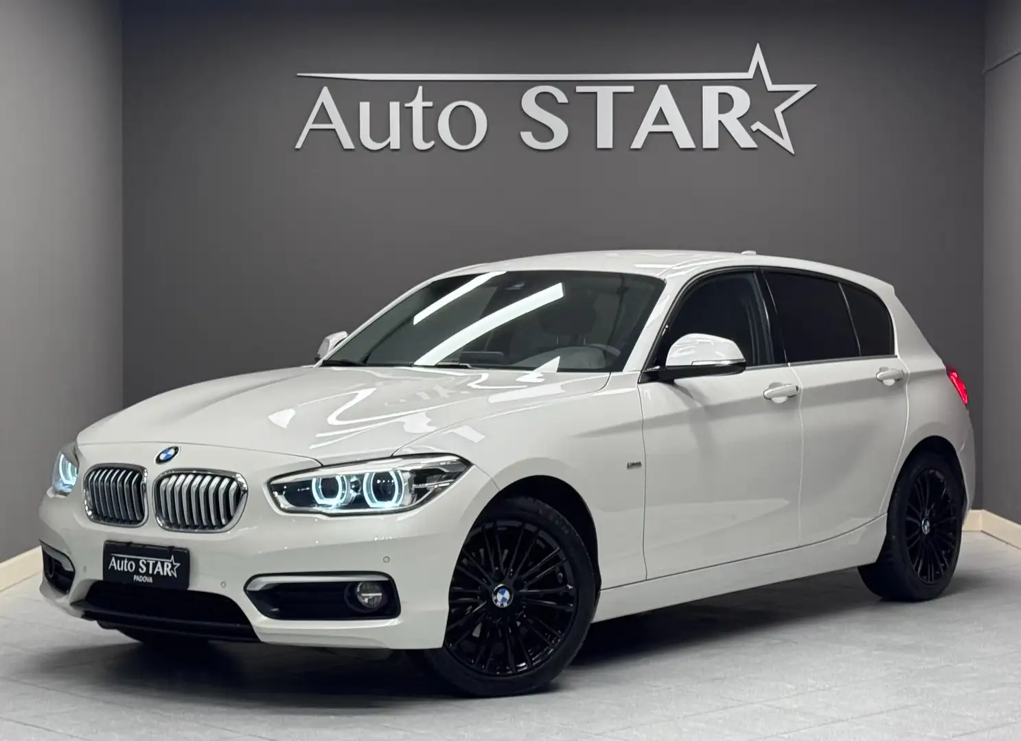 BMW 116 d Urban 5p auto Blanc - 1