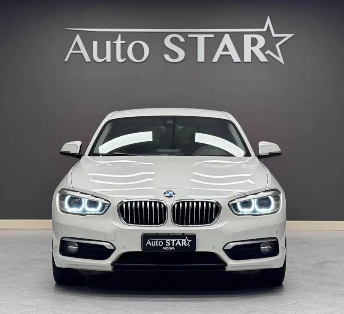 BMW 116 d Urban 5p auto Blanc - 2