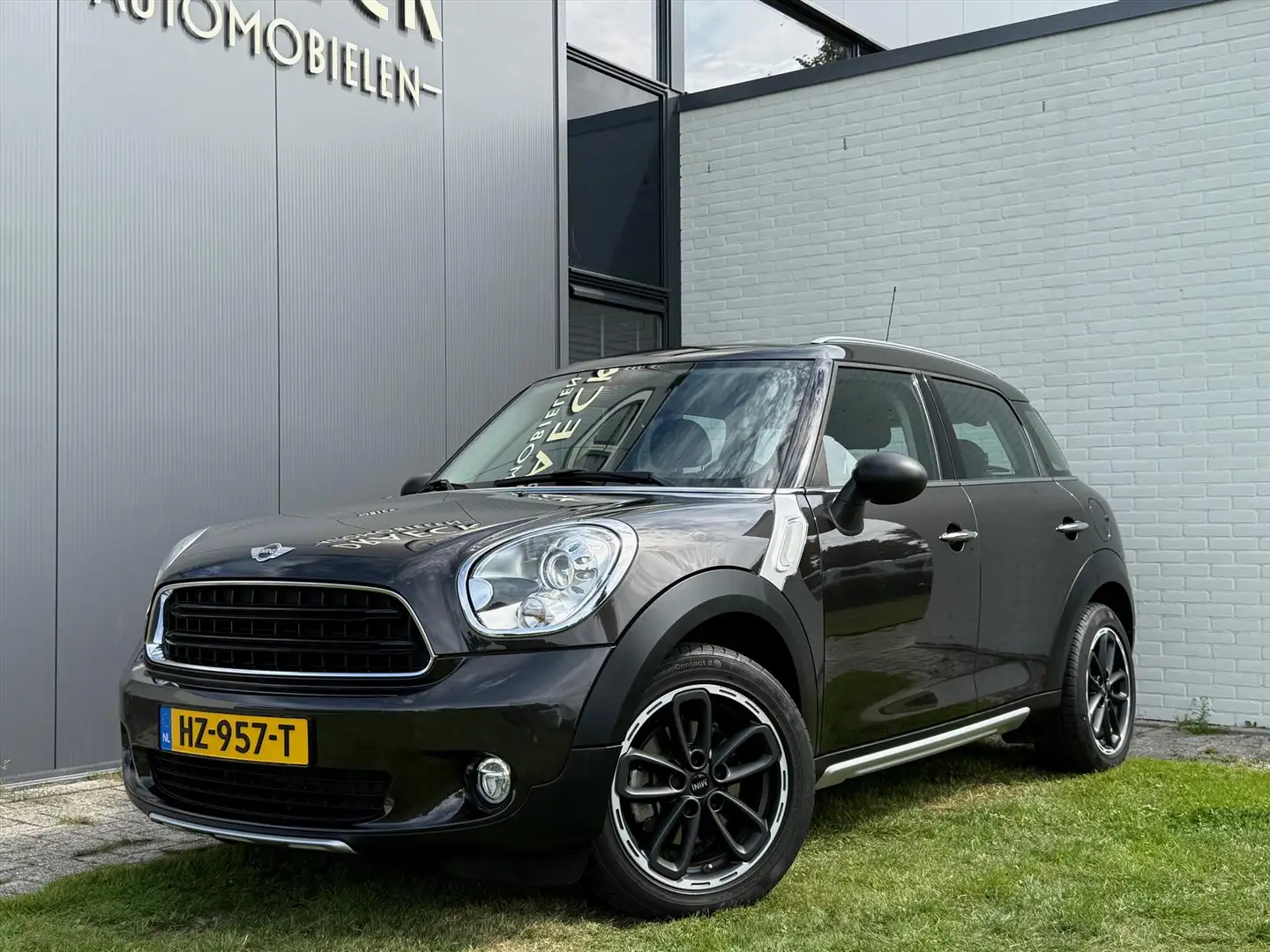 MINI One Countryman 1.6 Chili Automaat Brun - 1