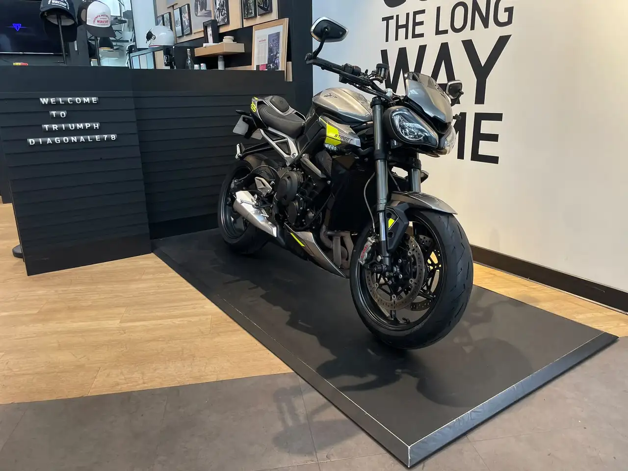 Triumph Street Triple 765