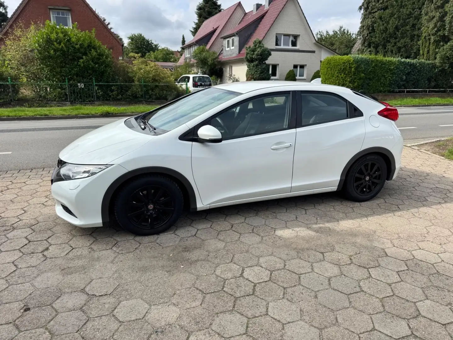 Honda Civic 1.8 Limo Auto*Navi+8xAlu+Kamera*Top Zustan White - 1