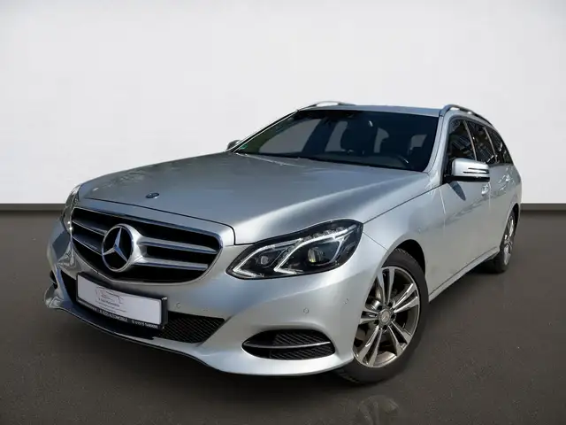 Mercedes-Benz E 220 E 220 BlueTec Avantgarde Automatik*Navi*PDC*LMF*
