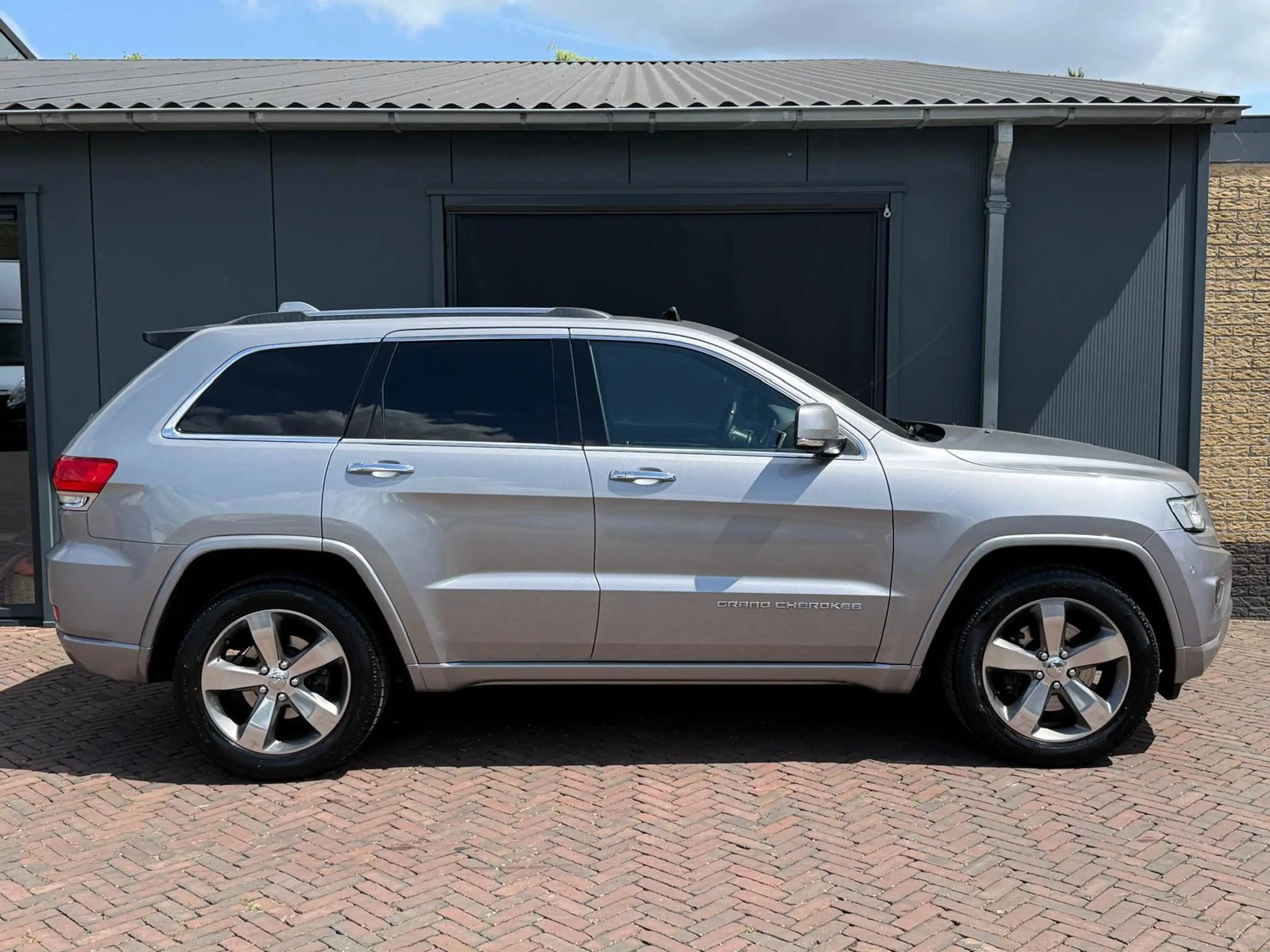 Jeep Grand Cherokee 3.0 V6 CRD Overland 4x4 Grijskenteken Pano Luchtve — photo 2