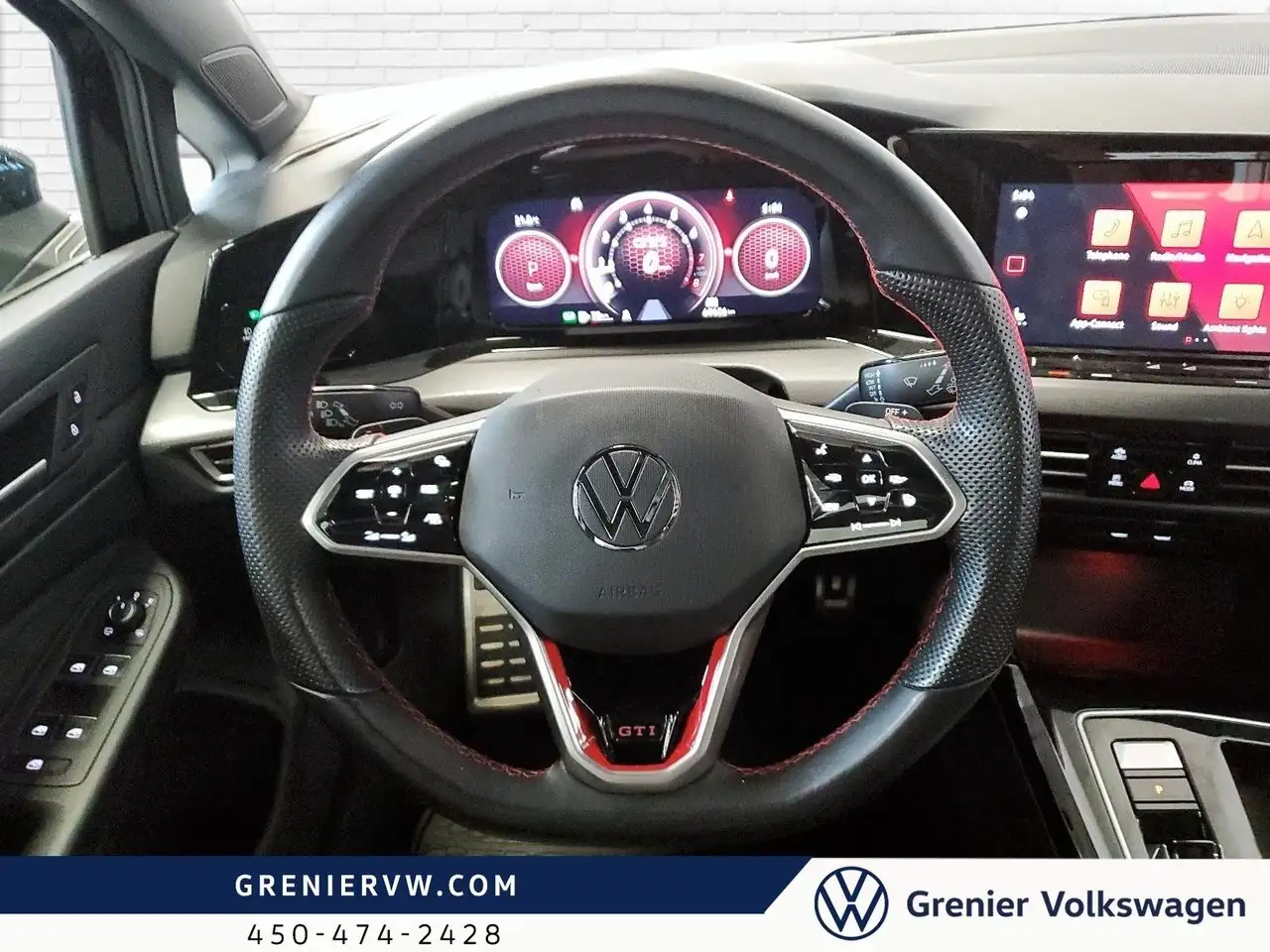 Volkswagen Golf GTI снимка Volkswagen Golf GTI