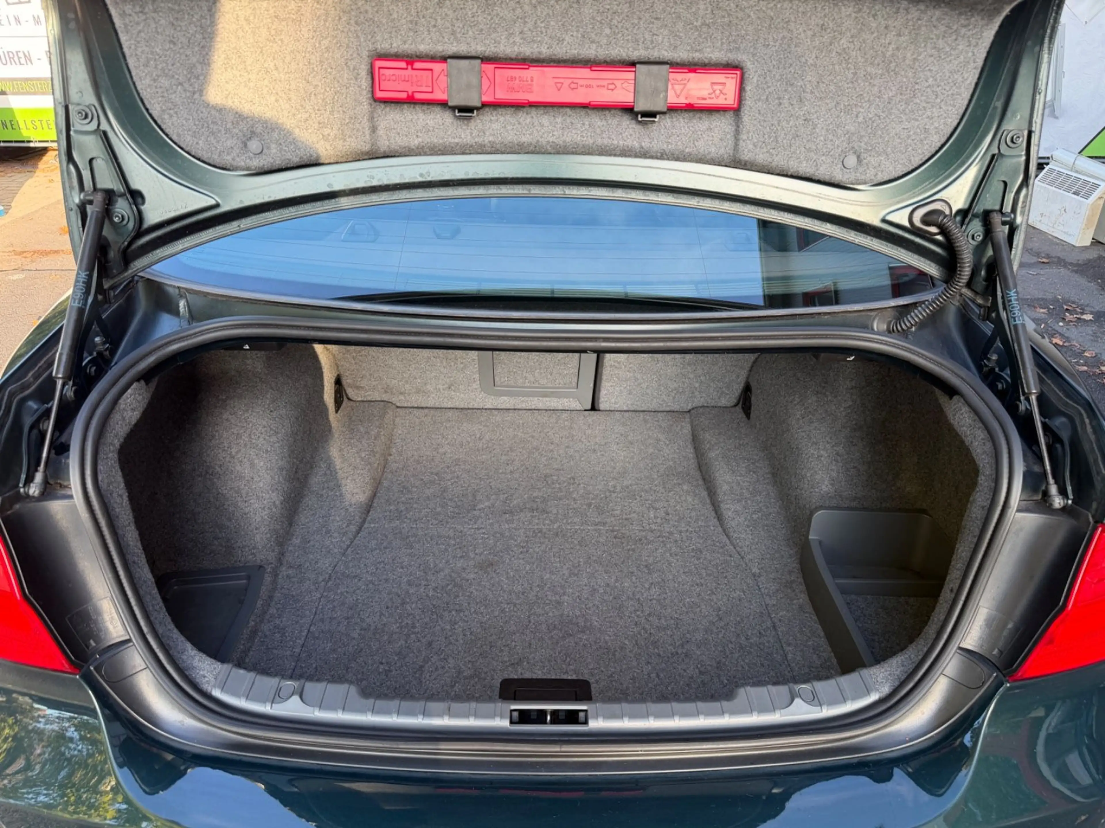BMW 325 i~M PAKET~LEDER~NAVI~FACELIFT — photo 8