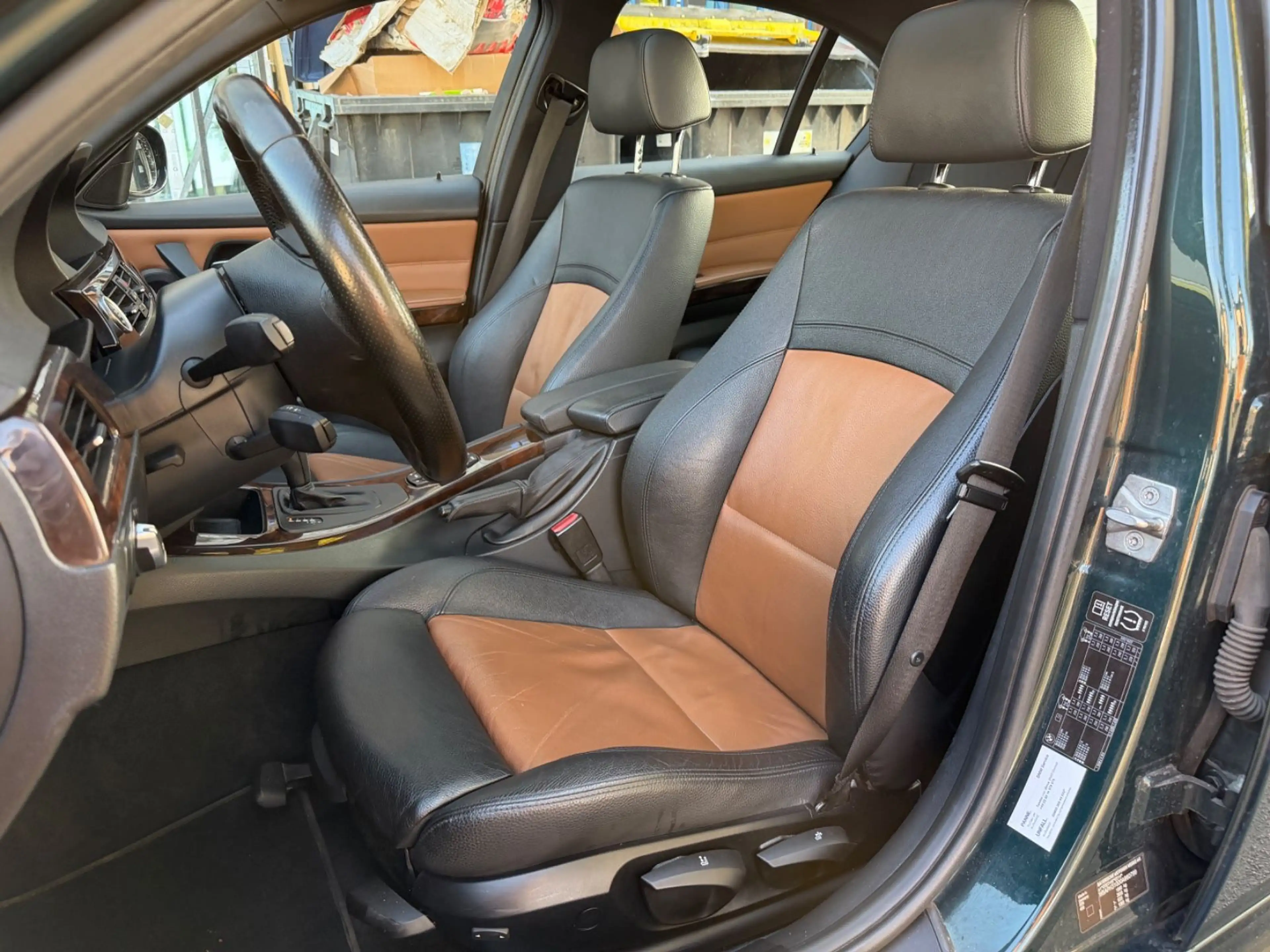 BMW 325 i~M PAKET~LEDER~NAVI~FACELIFT — photo 12