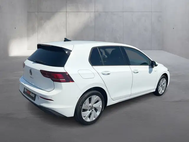 Volkswagen Golf view 5