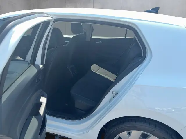 Volkswagen Golf view 12
