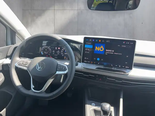 Volkswagen Golf view 11