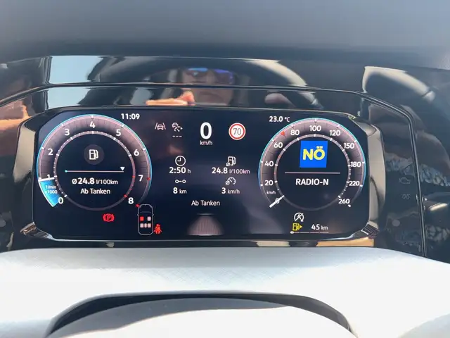Volkswagen Golf view 10