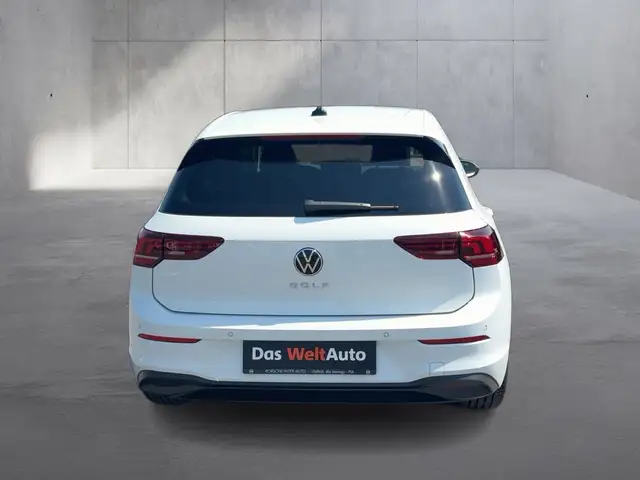 Volkswagen Golf view 4