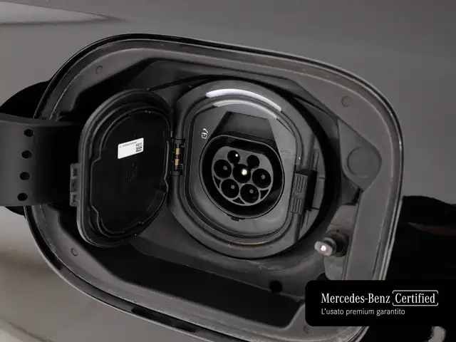 Mercedes-Benz C-Class view 23