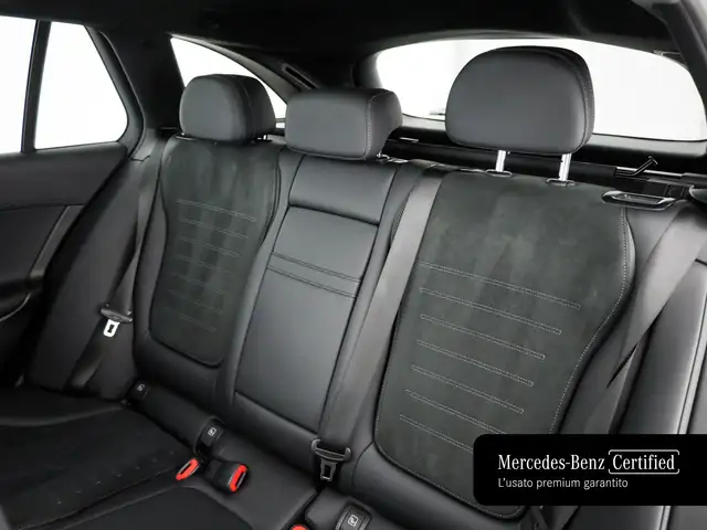 Mercedes-Benz C-Class view 14
