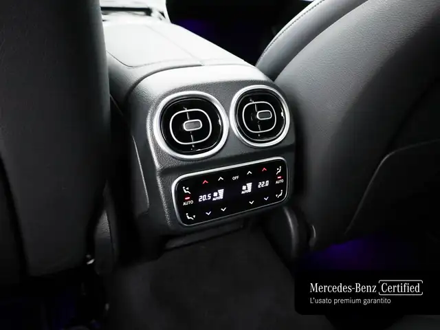 Mercedes-Benz C-Class view 21
