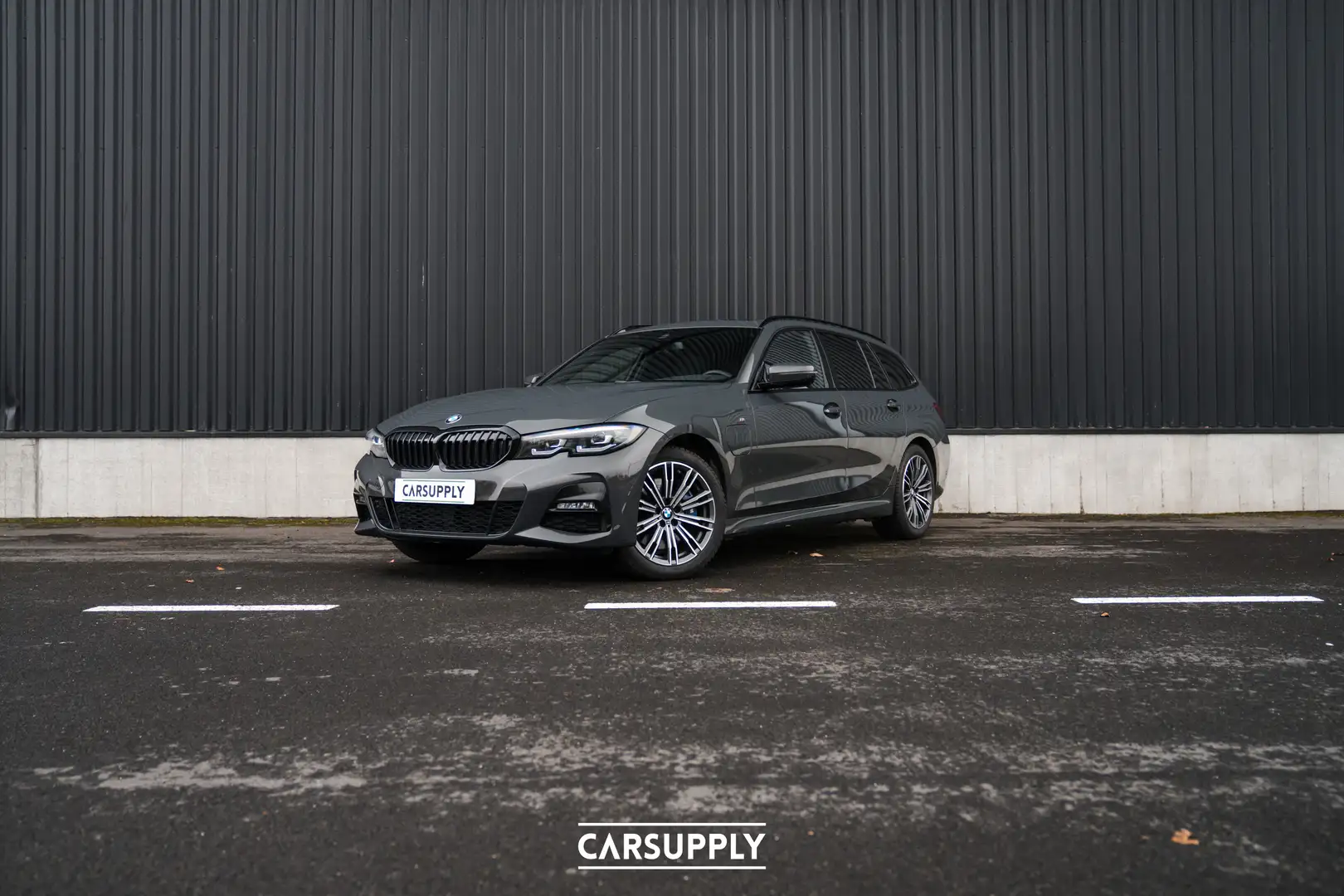 BMW 330 e xDrive M-Sport - Pano - Harman Kardon - Leder Grau - 1