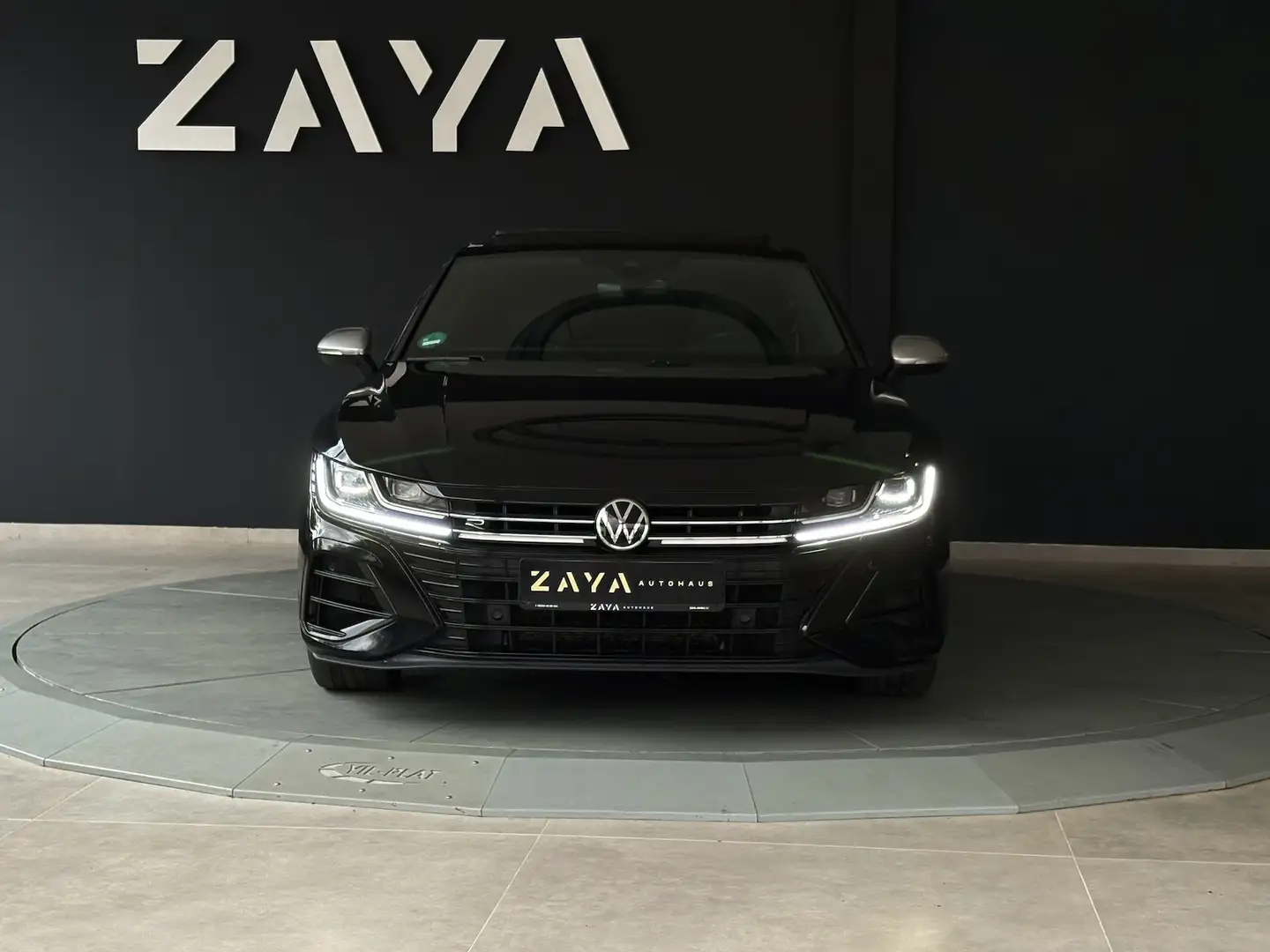 Volkswagen Arteon R 2.0 TSI Limousine*PANO*IQ-LIGHT*CAM* Černá - 2
