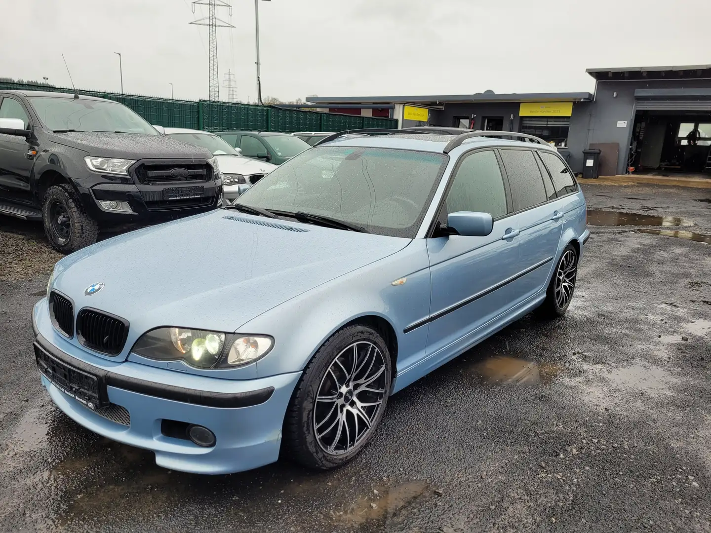 BMW 318 318i touring Edition Sport Automatik Grijs - 2