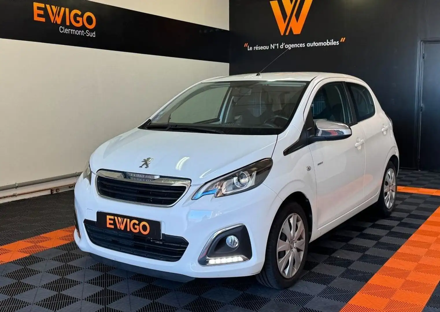Peugeot 108 1.0 vti 70ch style 1ere main Blanc - 1