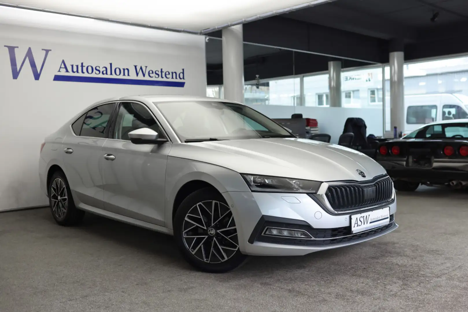 Skoda Octavia LIMOUSINE 2,0TDI FIRST ED. HEAD-UP   ACC Silber - 1