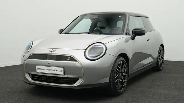 MINI Cooper SE Favoured Trim