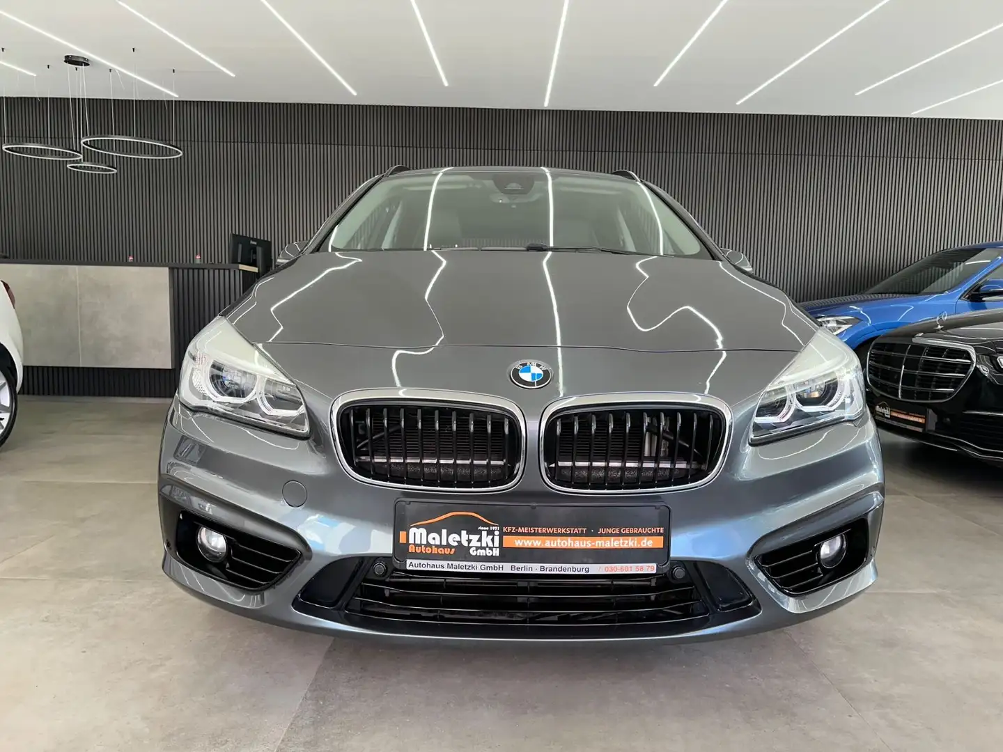 BMW 218 Sport Line*LED*Panorama*Kamera* Gris - 2
