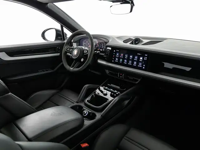 Porsche Cayenne view 7
