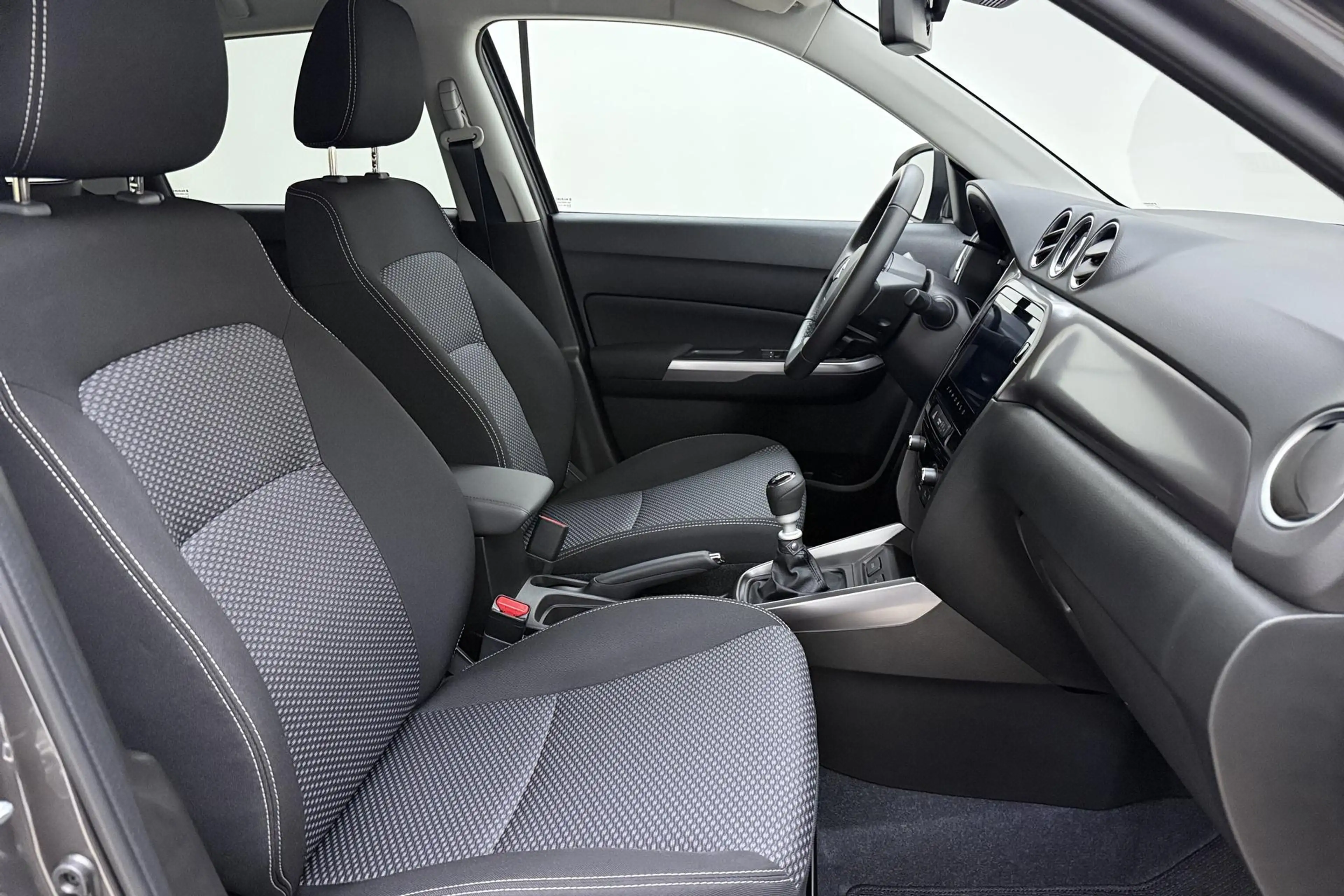 Suzuki Vitara 1.4 Boosterjet Smart Hybrid Select 110pk | Navigat — photo 10