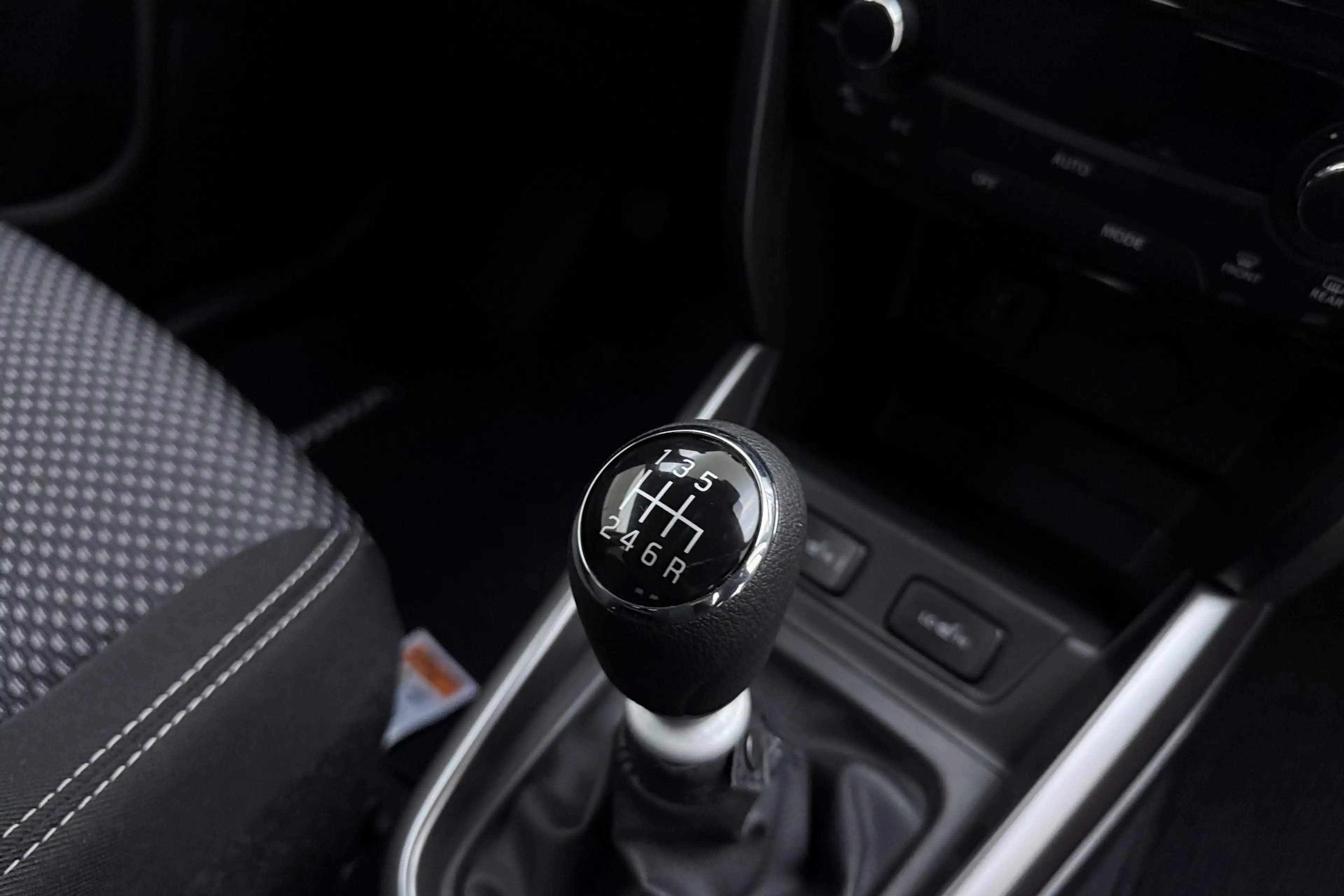 Suzuki Vitara 1.4 Boosterjet Smart Hybrid Select 110pk | Navigat — photo 13