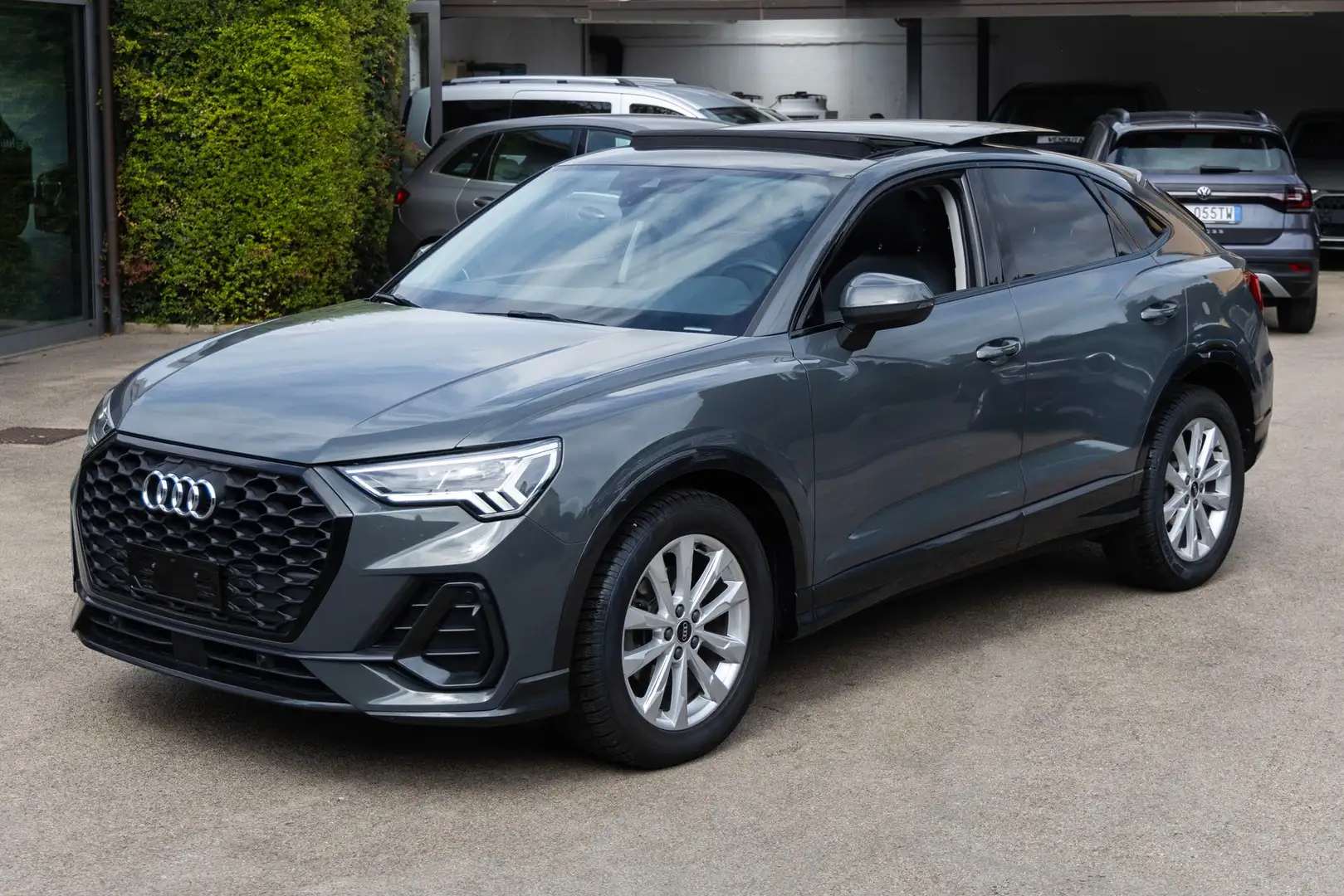 Audi Q3 Q3 Sportback 35 2.0 tdi s-tronic Gris - 1