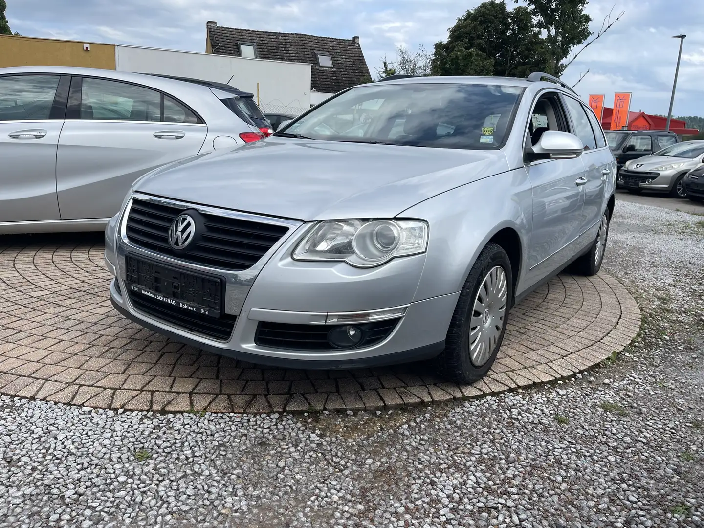 Volkswagen Passat Variant Comfortline in guten Zustand Grau - 1