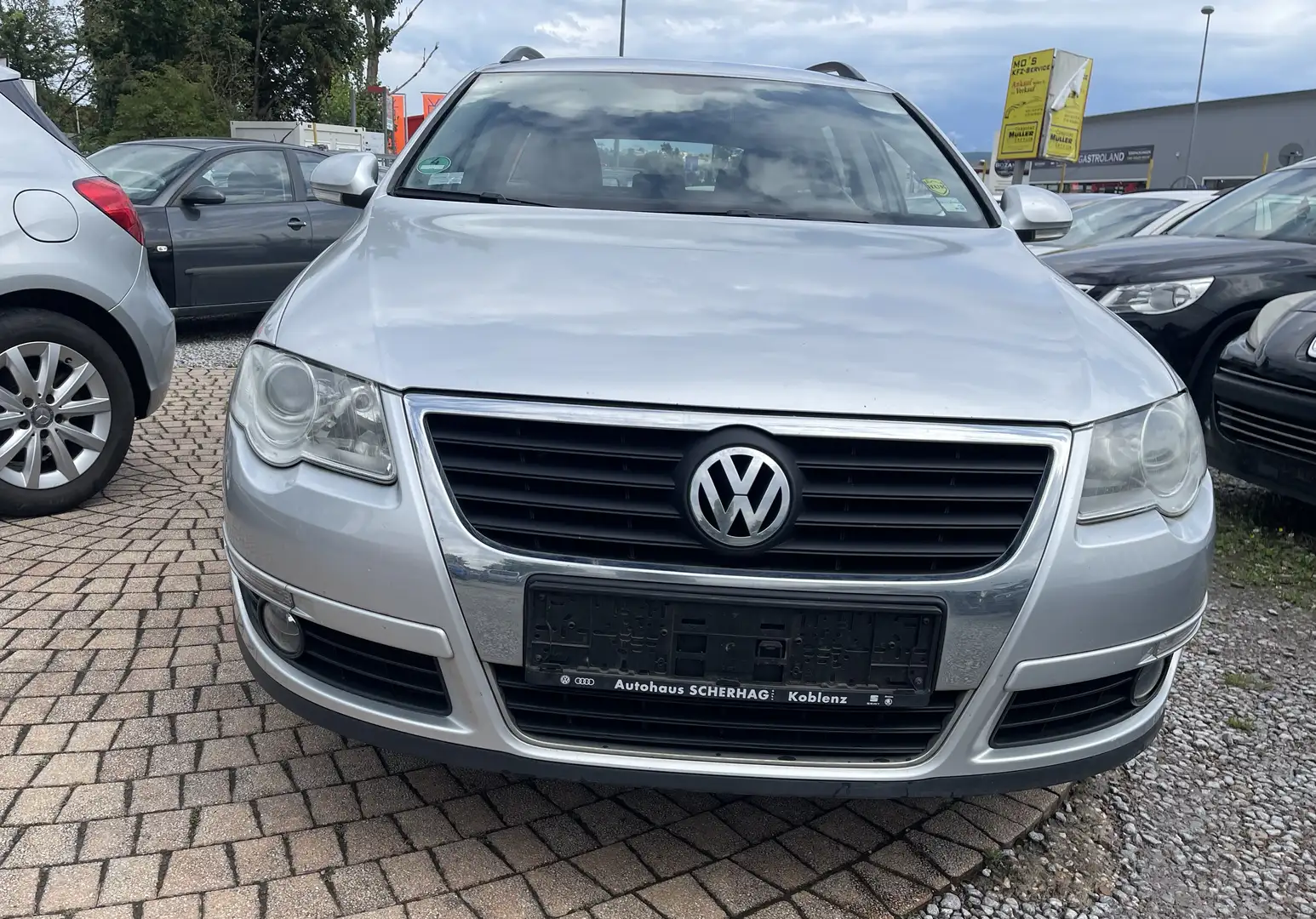 Volkswagen Passat Variant Comfortline in guten Zustand Grau - 2
