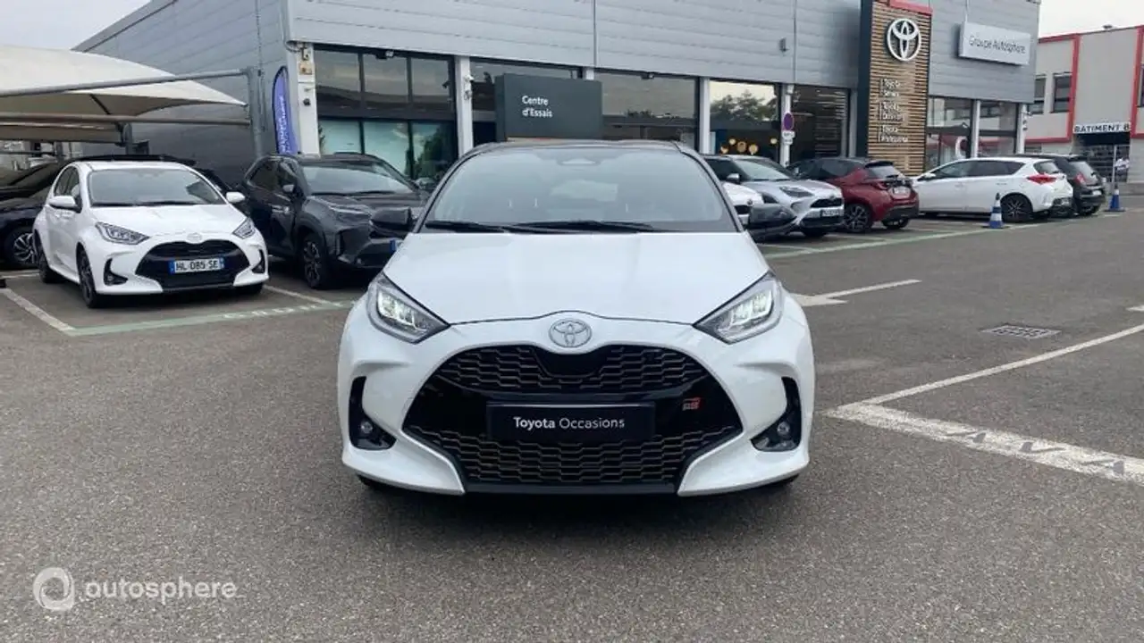 Toyota Yaris Yaris — photo 2