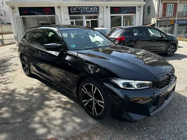 BMW 318 d TOURING M Sport / PANORAMA / FARI oLED / HEAD-UP / 320