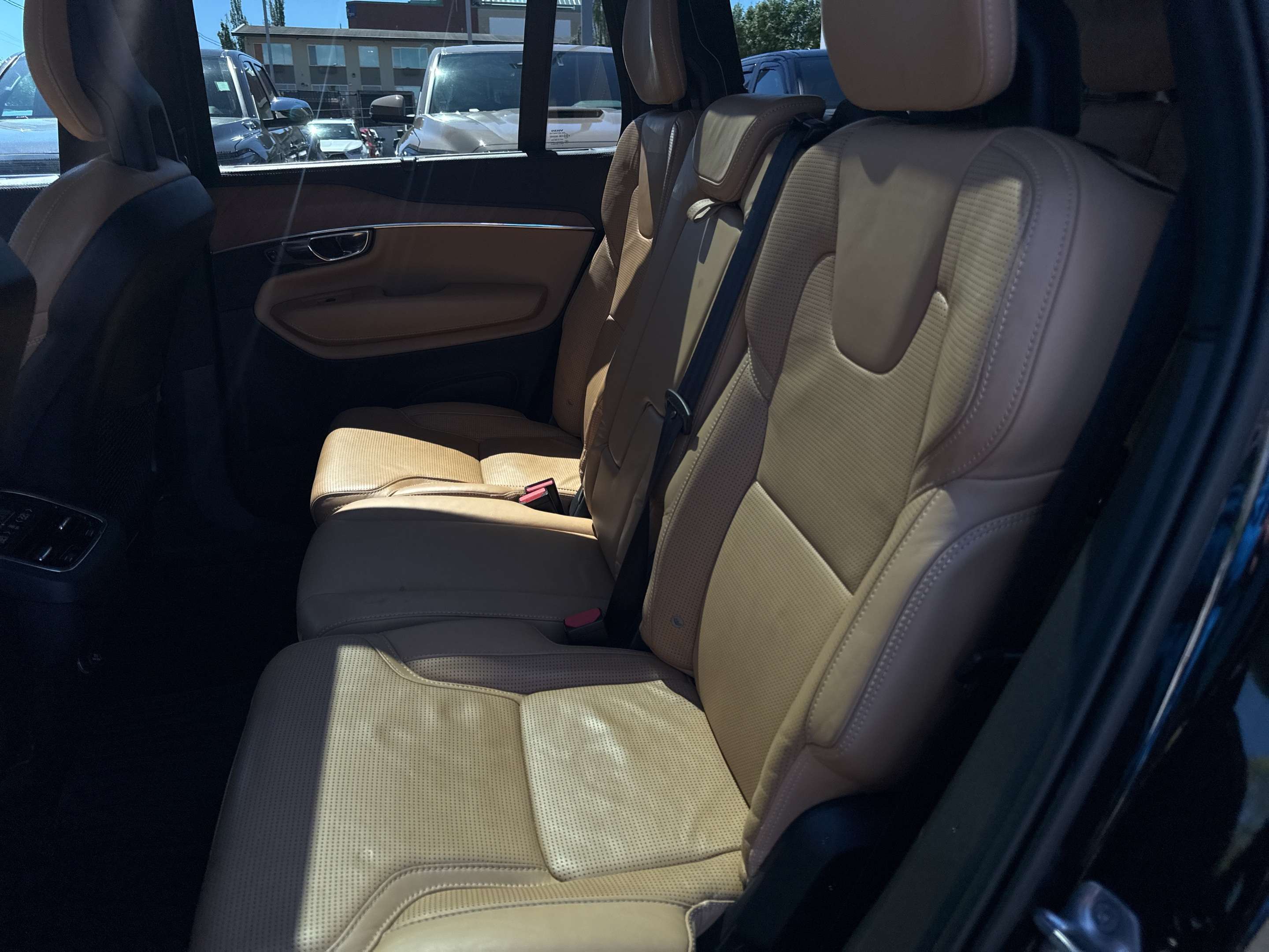 2016 Volvo XC90 AWD 5dr T6 Inscription | 3 Row Luxury SUV | alt 5