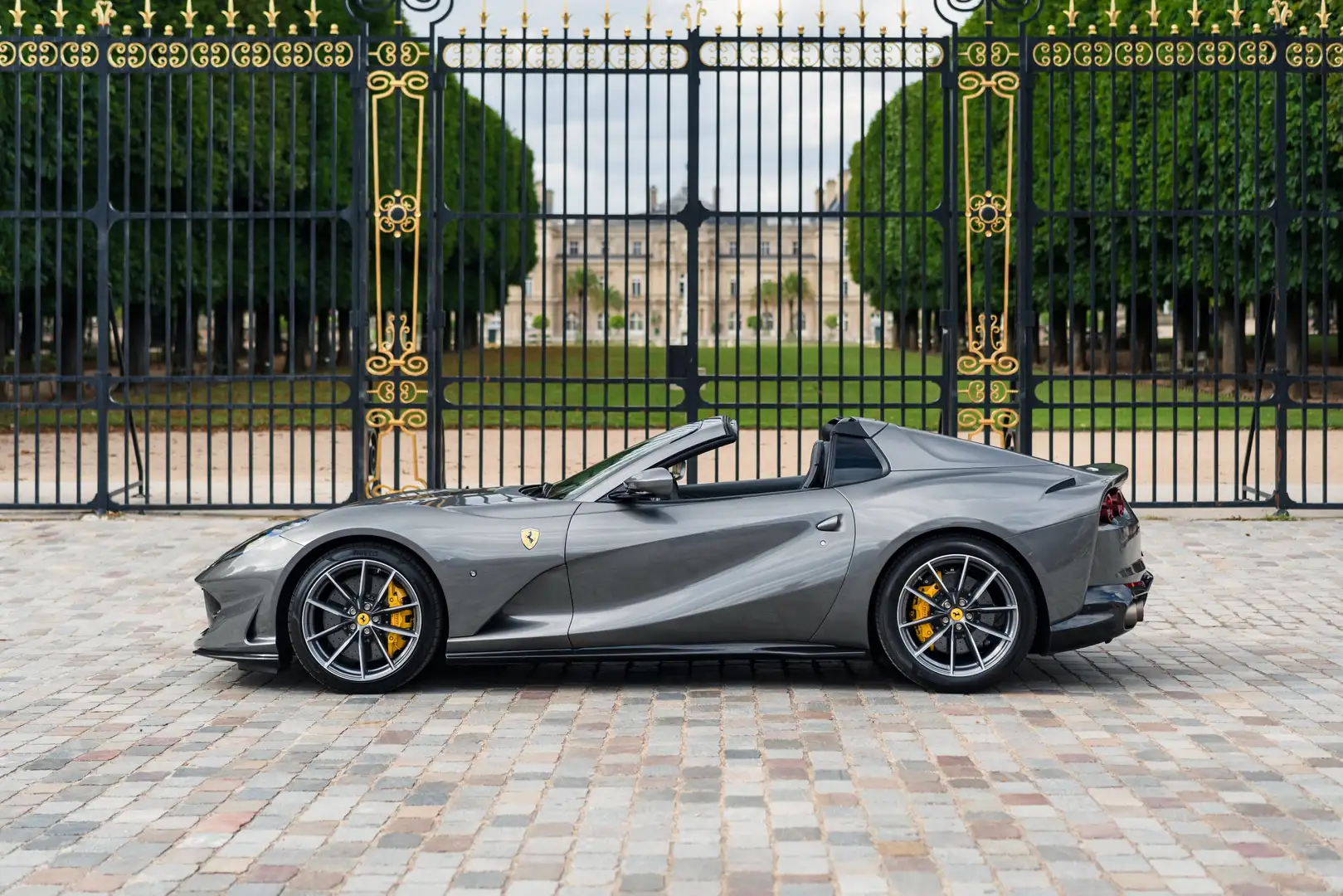 Ferrari 812 812 GTS - full carbon, 9 500 kms, PPF Gris - 2