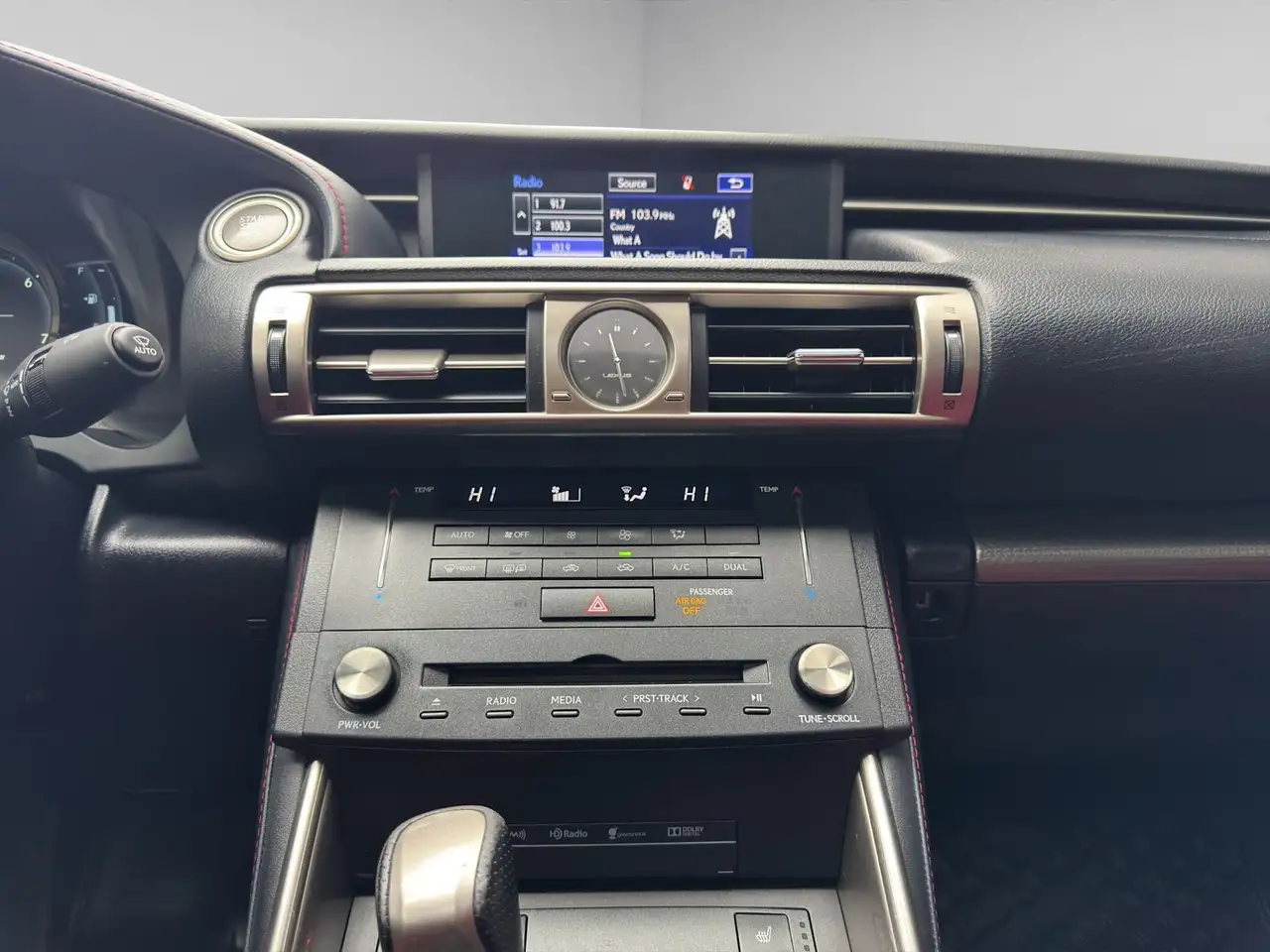 Lexus IS photo Lexus IS