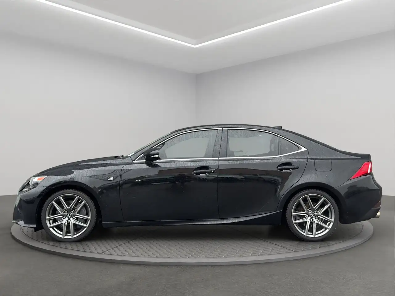 Lexus IS photo Lexus IS