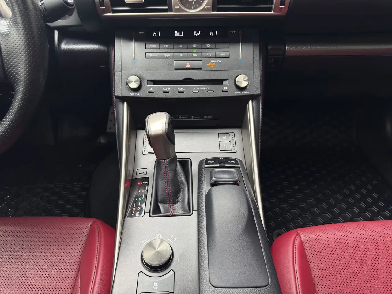 Lexus IS photo Lexus IS