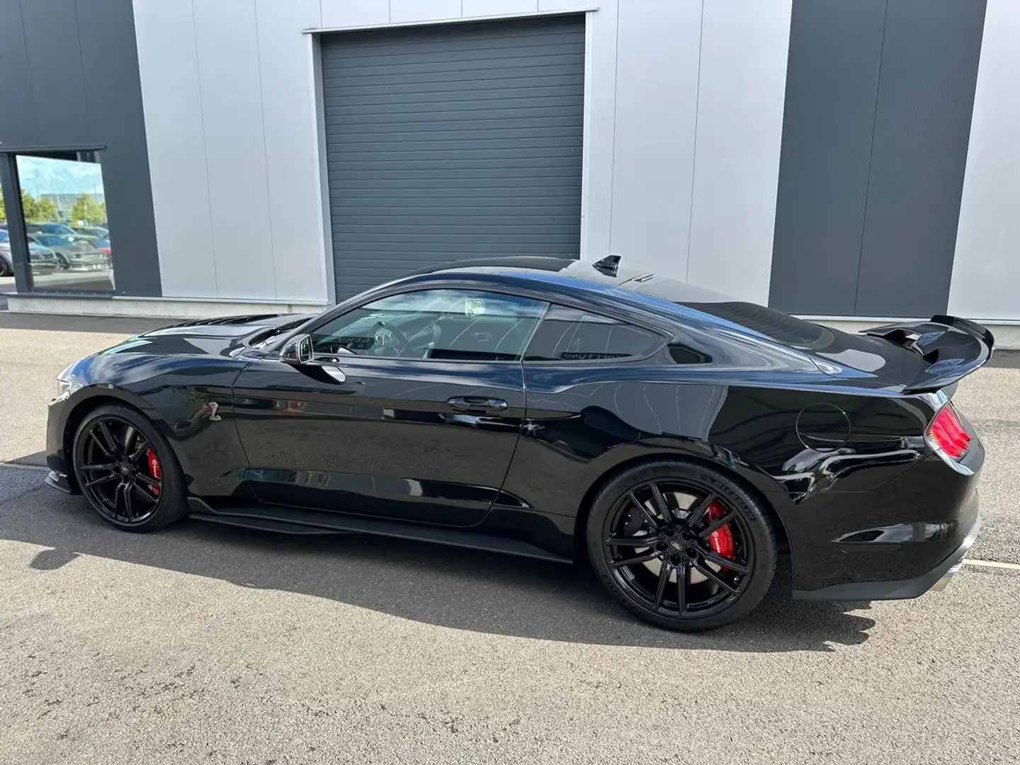 Ford Mustang Shelby GT 500 Schwarz - 2