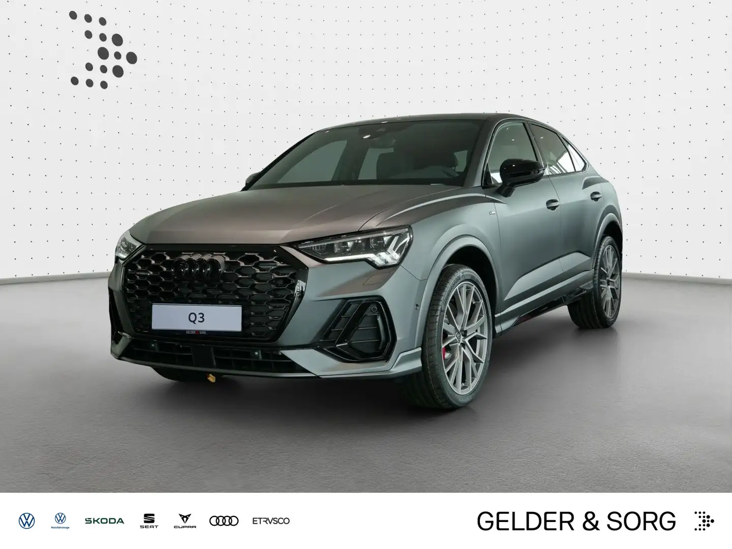Audi Q3 S line 45 TFSI quat. MATRIX|AHK|PAN Zilver - 1