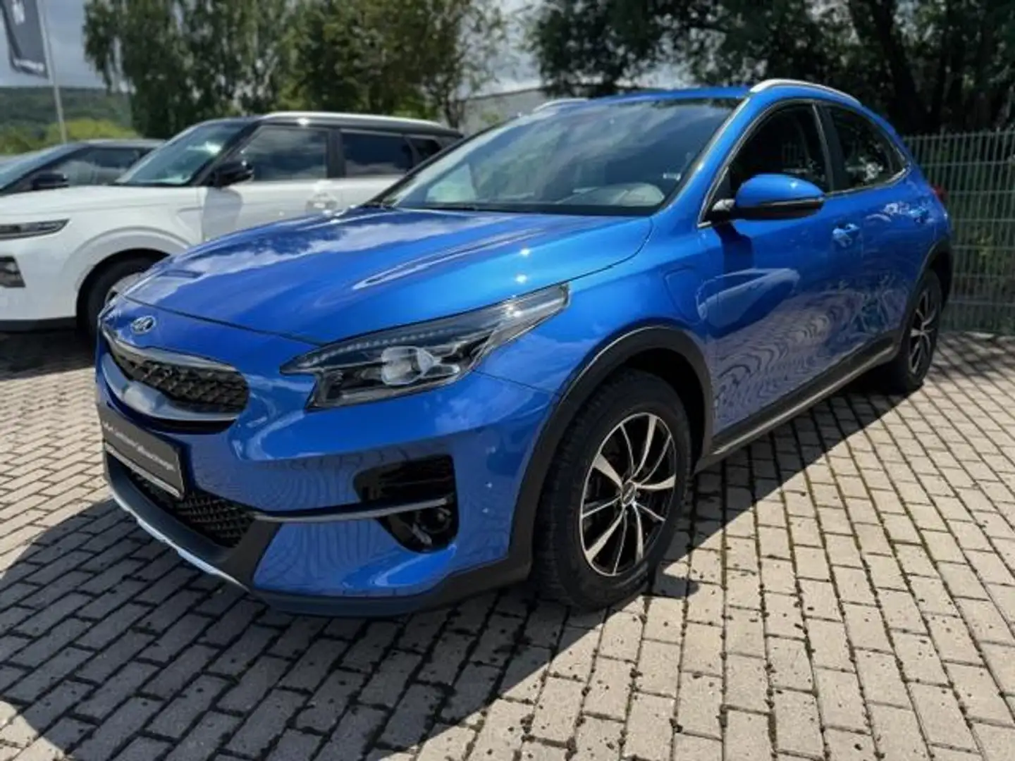 Kia XCeed Xceed 1.6 Plug-in Hybrid Vision + Winterräder Blau - 1