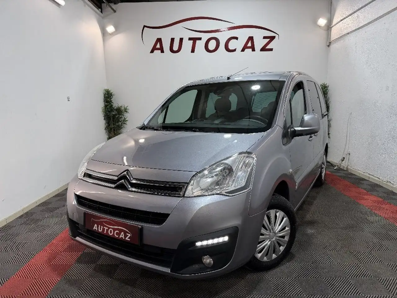 Citroen Berlingo MULTISPACE BlueHDi 100 Feel +ATTELAGE