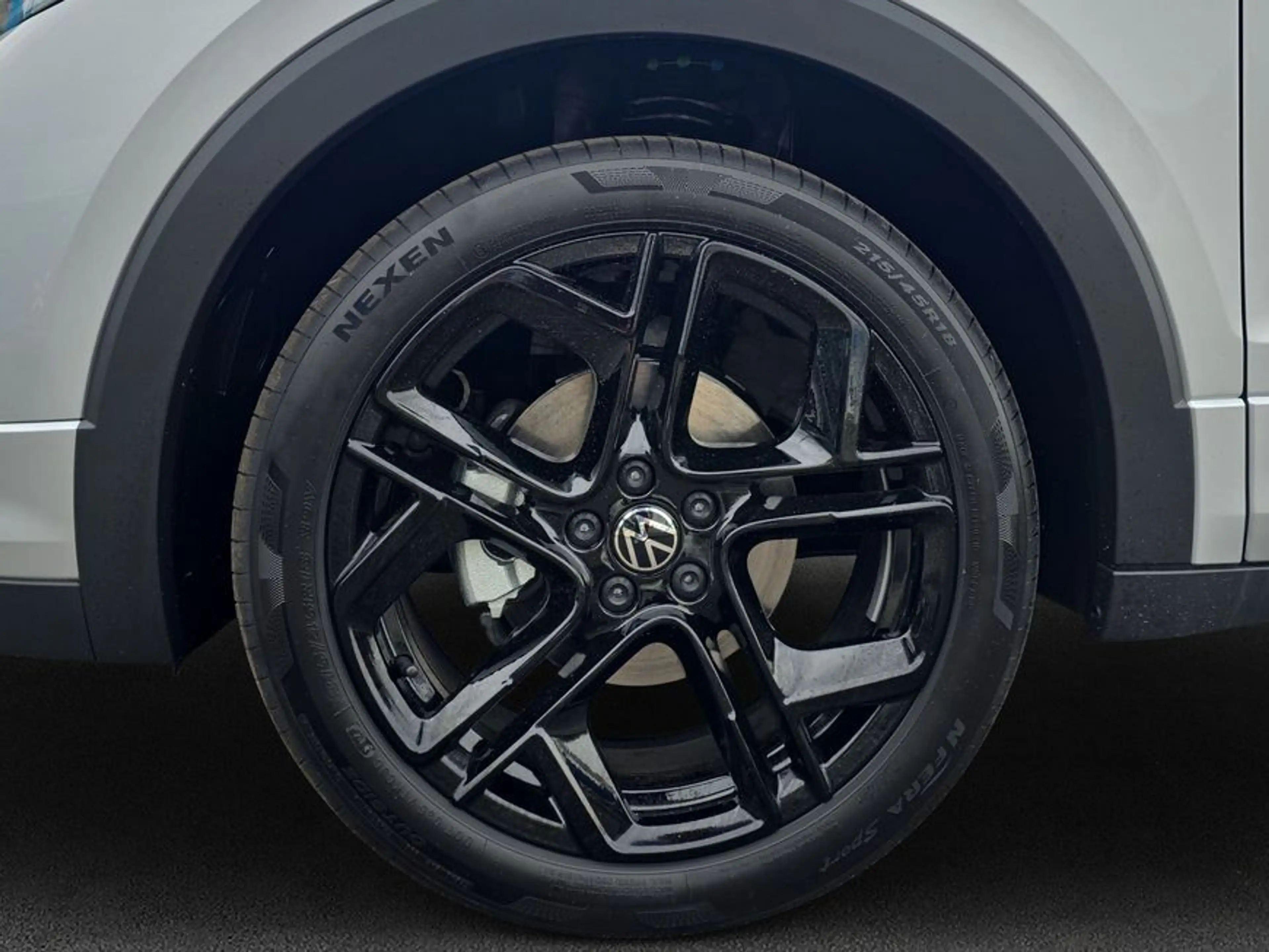 Volkswagen T-Cross R-Line 1.0 l TSI DSG, BLACK STYLE NAVI KL — photo 7